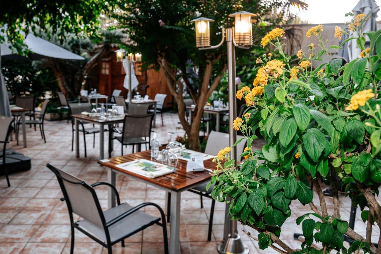 Hôtel Le Tivoli Vic-en-Bigorre Buitenkant foto