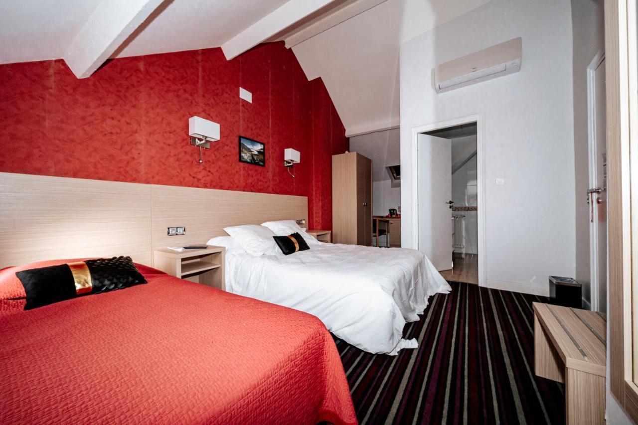Hôtel Le Tivoli Vic-en-Bigorre Buitenkant foto