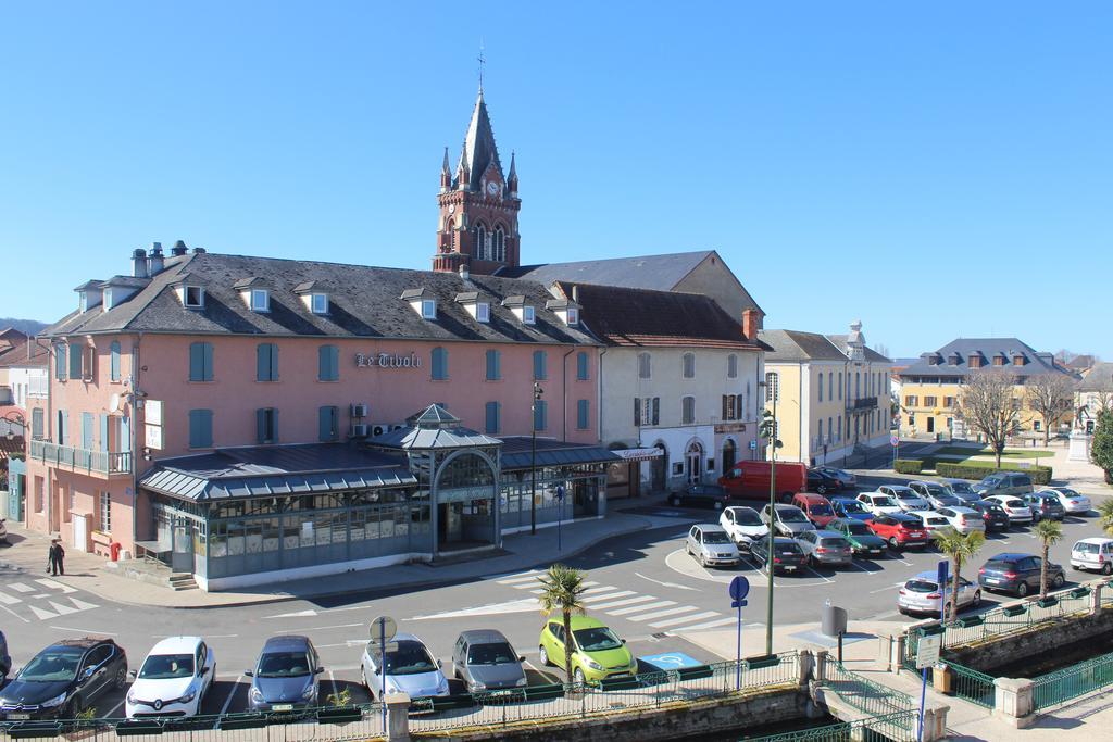 Hôtel Le Tivoli Vic-en-Bigorre Buitenkant foto