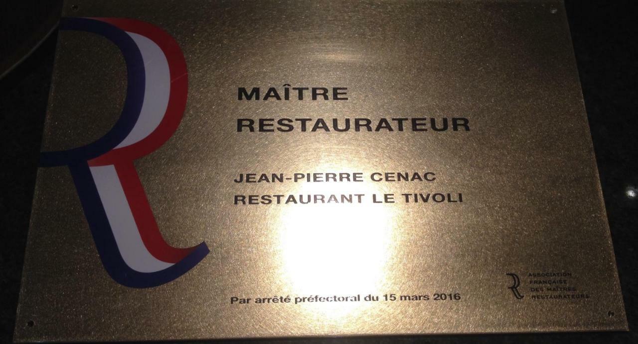Hôtel Le Tivoli Vic-en-Bigorre Buitenkant foto